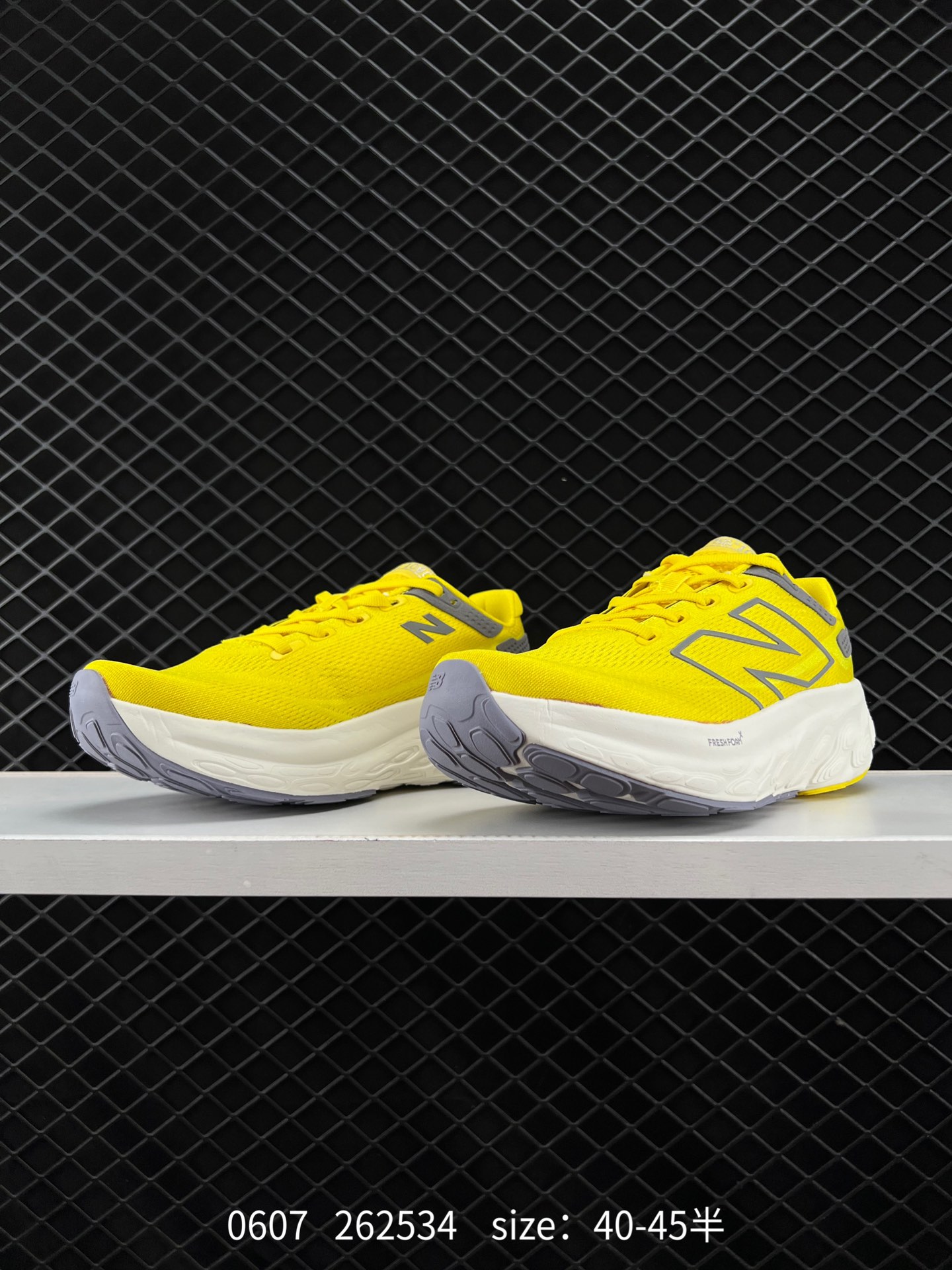 BLUE BOTTLE COFFEE x New Balance NB1080 v12